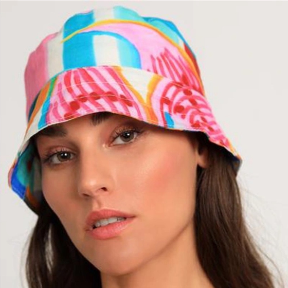 Patbo bucket hat